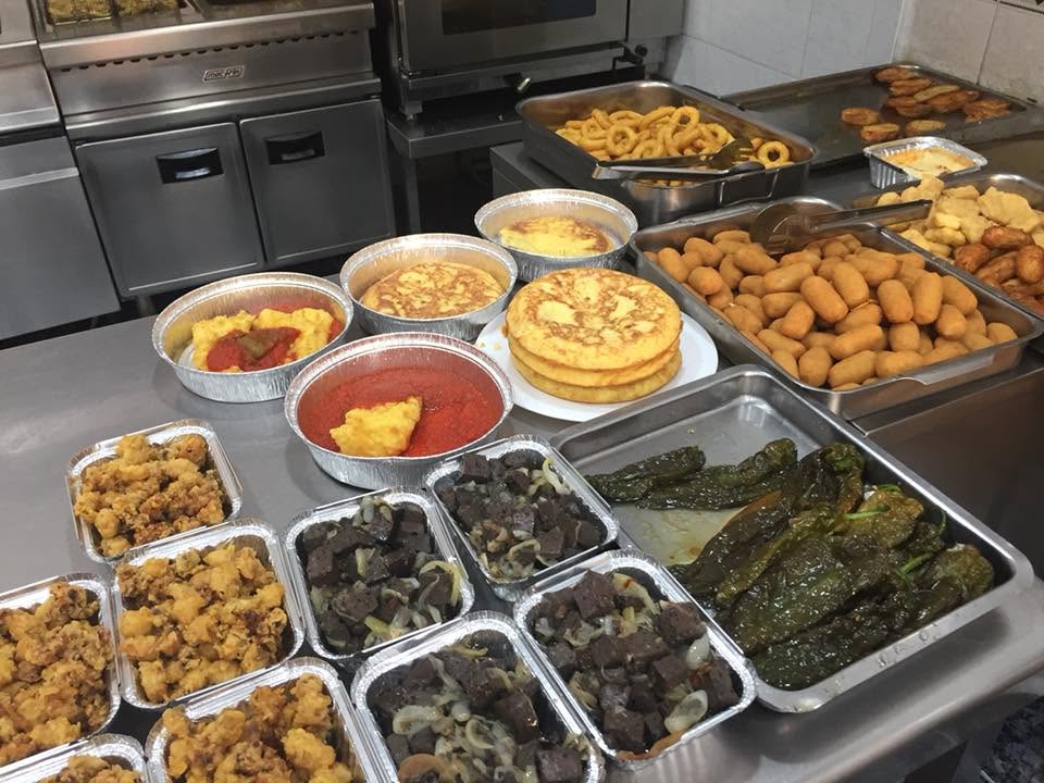Variedad de comida preparada